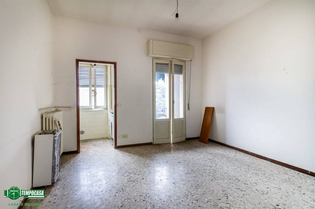 Appartamento in vendita a Verano Brianza via Nazario Sauro, 13