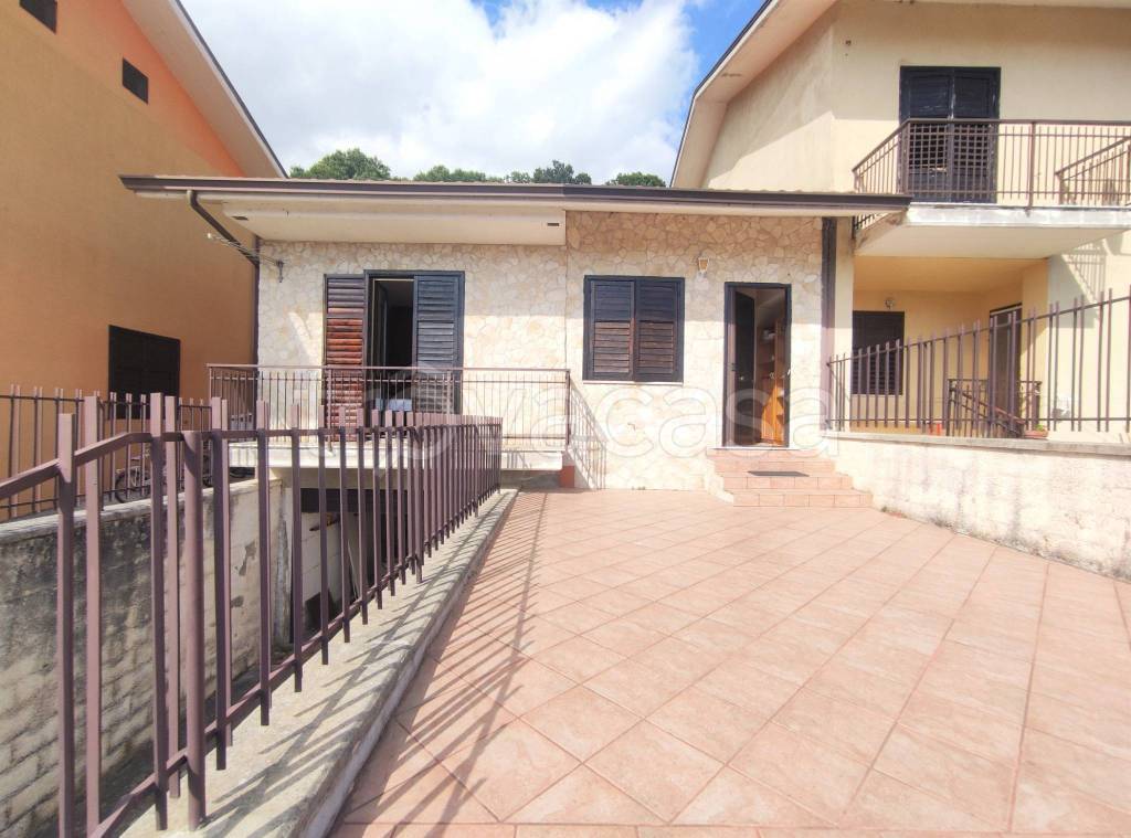 Villa a Schiera in vendita a Tufo frazione Santa Lucia
