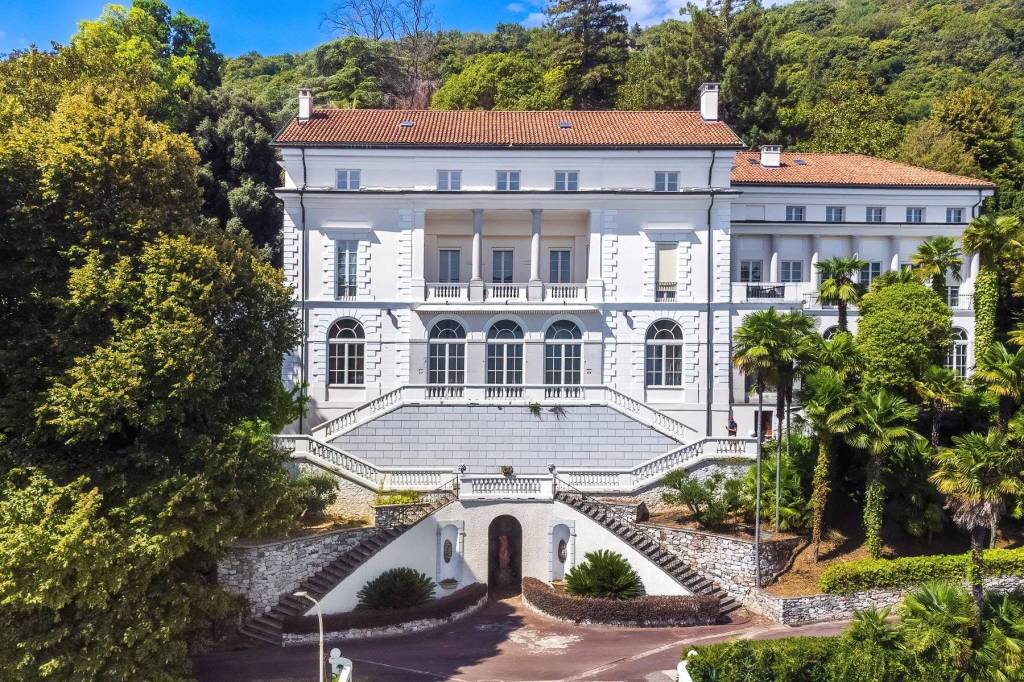 Villa in vendita a Belgirate via Mazzini
