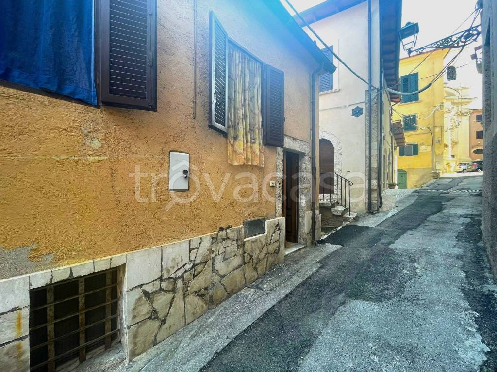 Casa Indipendente in vendita ad Arpino via Capitano Federico Ciccodicola, 10