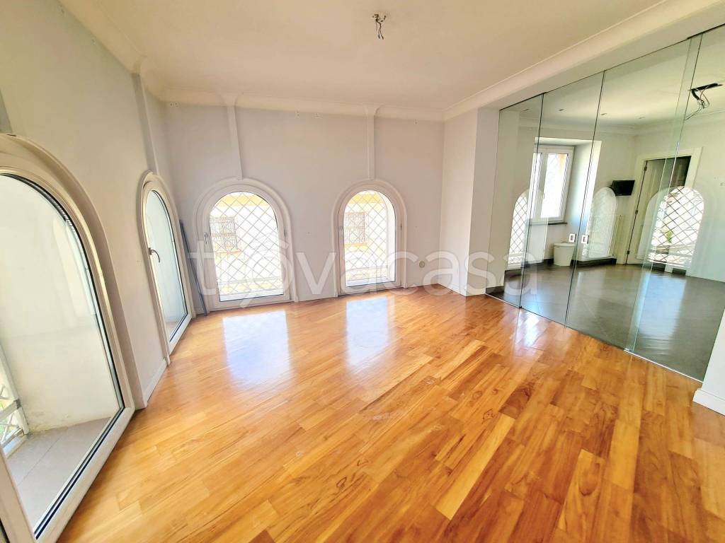 Appartamento in vendita ad Aversa via Seggio