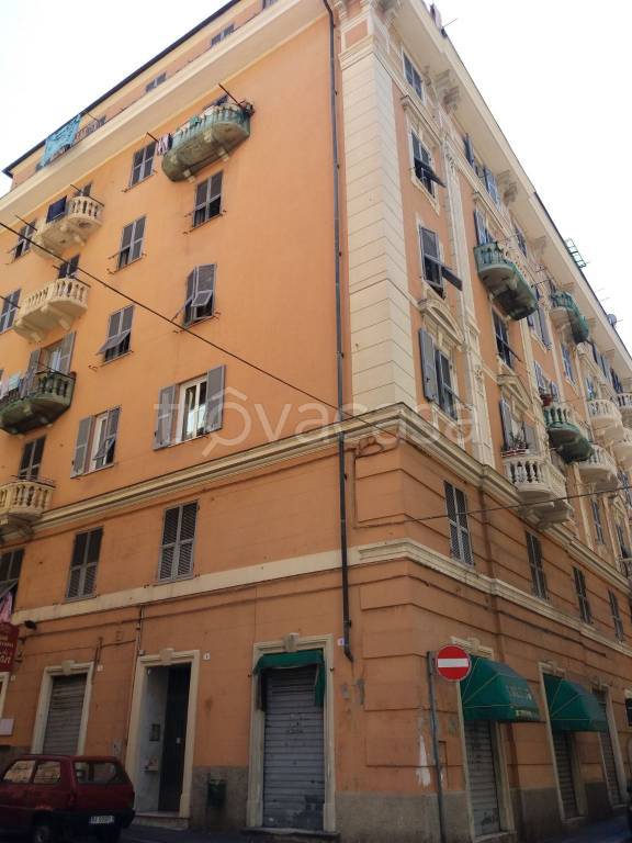 Appartamento in vendita a Genova via Giovanni Battista Sasso