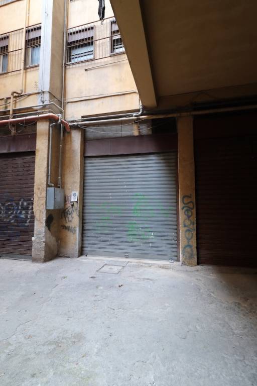Garage in vendita a Palermo via degli Orti, 57