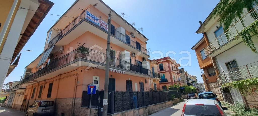 Appartamento in vendita a Melito di Napoli vico Ezio Vanoni, 4