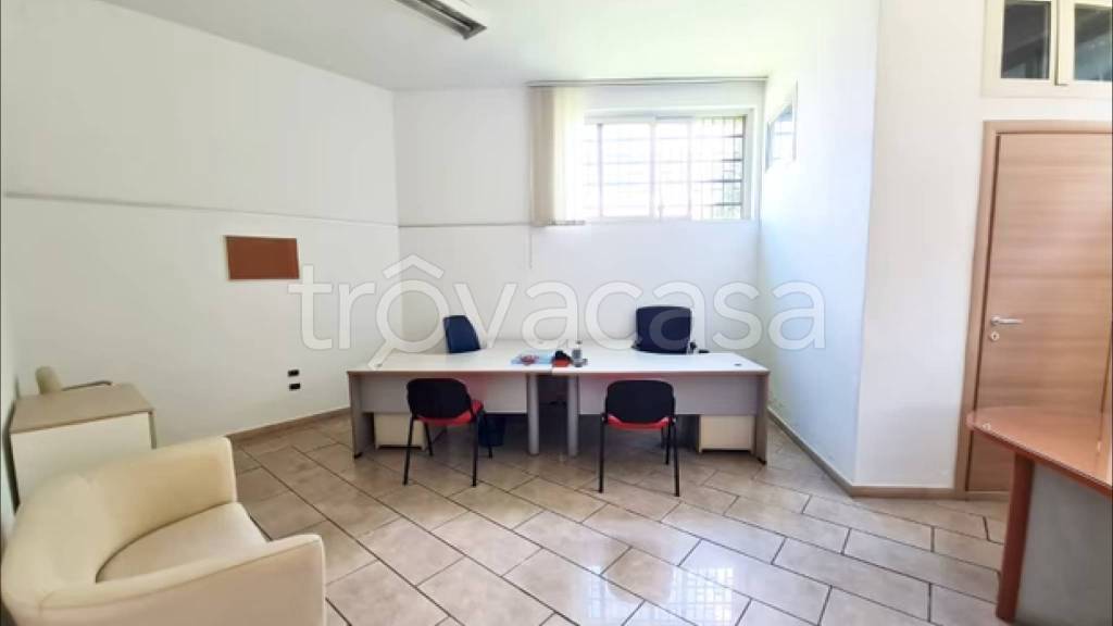 Ufficio in in affitto da privato a Nocera Inferiore via Giuseppe Atzori, 285