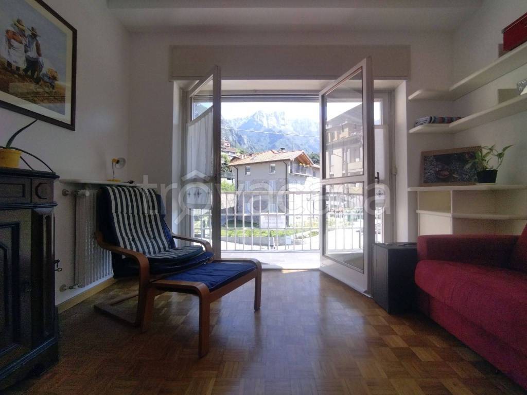 Appartamento in in vendita da privato a Mandello del Lario via dei Partigiani, 15
