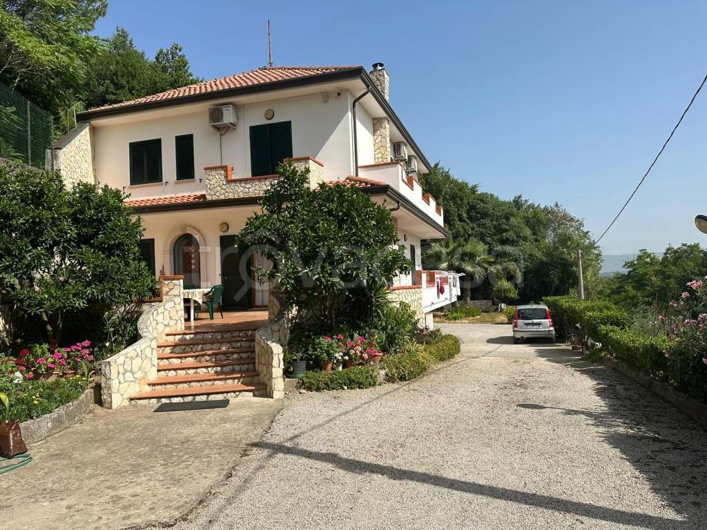 Villa Bifamiliare in vendita a Mercato San Severino via Corticelle, 38/1