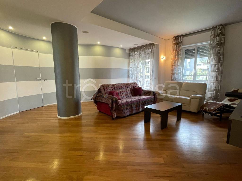 Appartamento in vendita a San Donato Milanese via John Fitzgerald Kennedy, 8