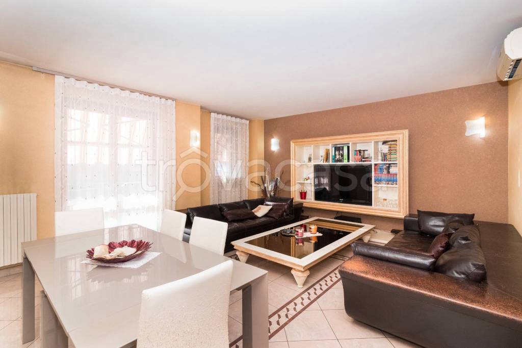 Appartamento in vendita a Collegno via Vittorio Sassi, 16