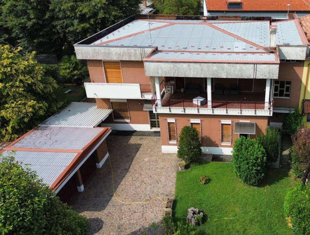 Villa in vendita a Desio via Alberto Gabellini, 23
