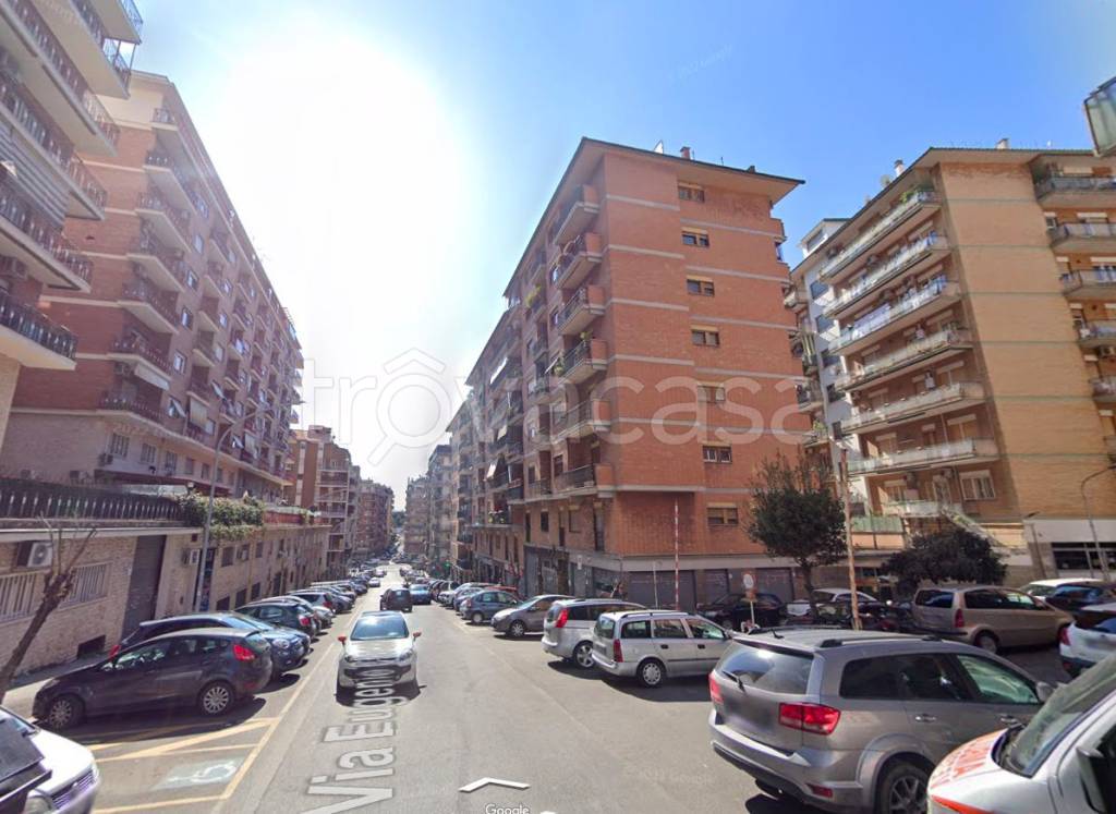 Appartamento in affitto a Roma via Eugenio Checchi