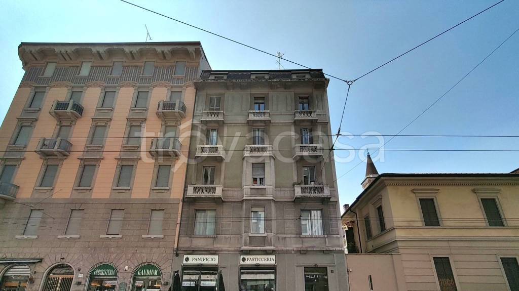 Appartamento in vendita a Milano via Giovanni Pierluigi da Palestrina, 3