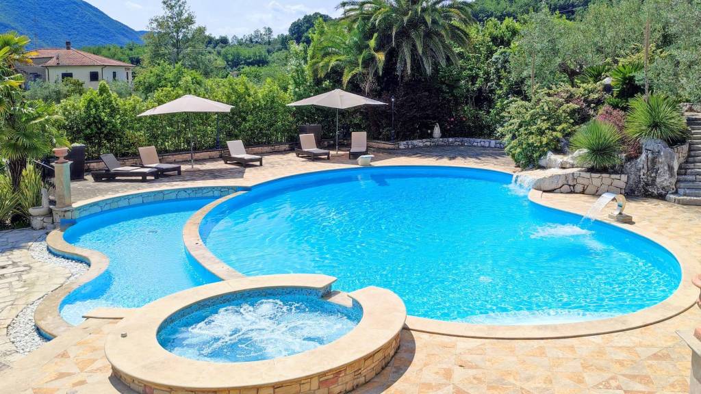 Villa in vendita ad Atina via Colle Cimento, 236