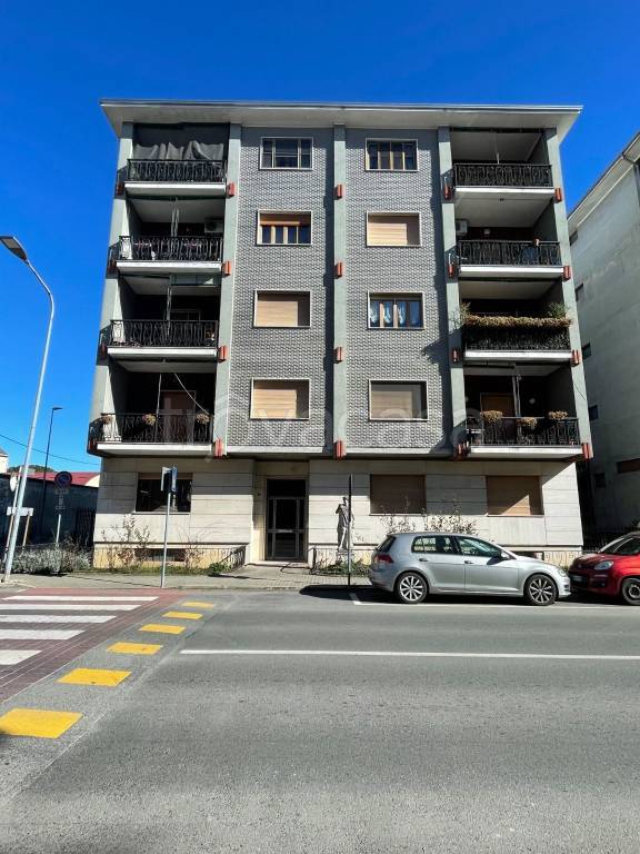 Appartamento in vendita a Santhià via Tagliamento, 14
