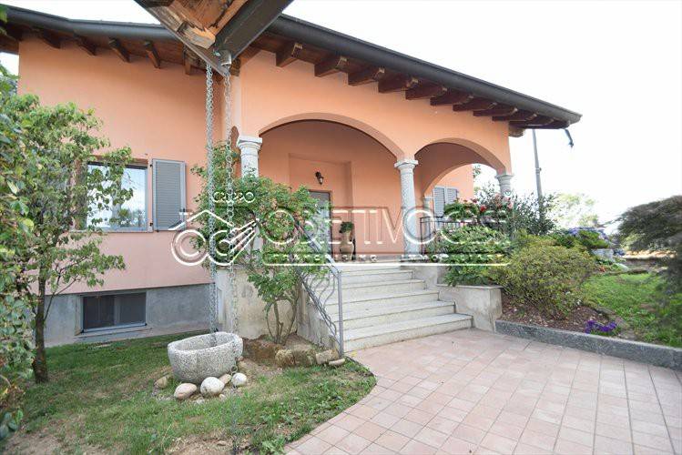 Villa in vendita a Cuggiono via Giuseppe Garibaldi