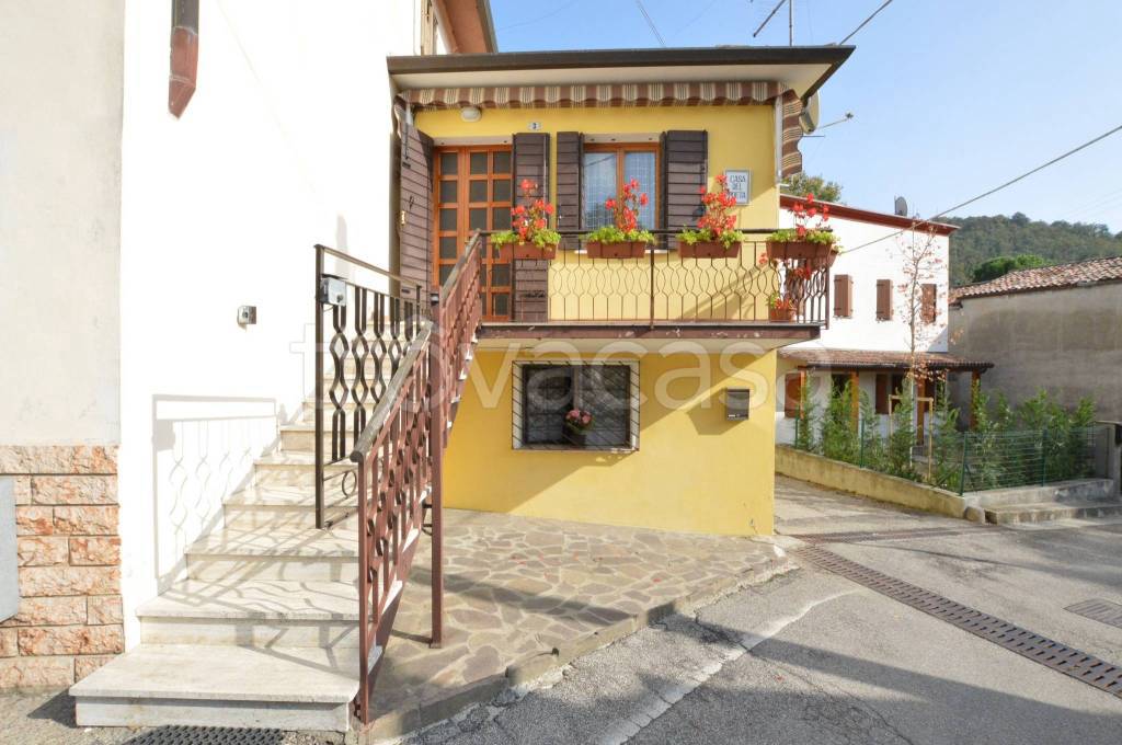 Villa Bifamiliare in vendita a Cinto Euganeo via Bagno, 3