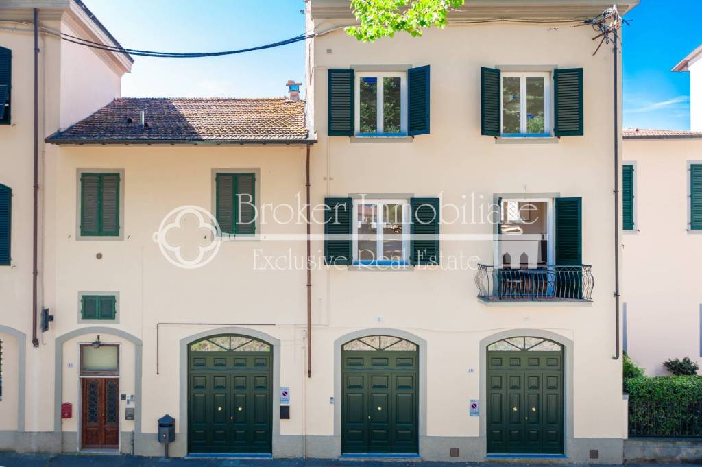 Casa Indipendente in vendita a Lucca piazza Santa Maria