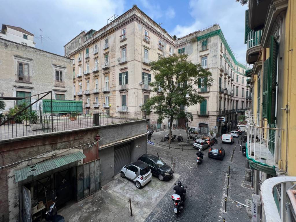 Appartamento in vendita a Napoli via Dei Pellegrini, 11
