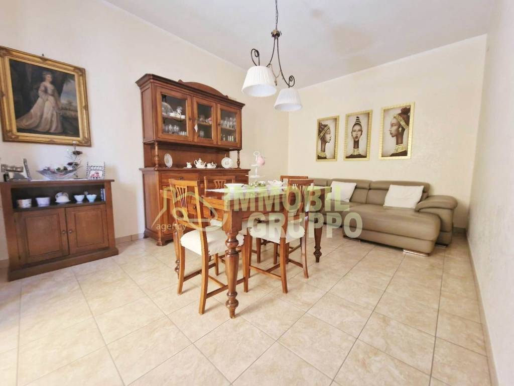 Appartamento in vendita ad Andria via Saverio Mercadante