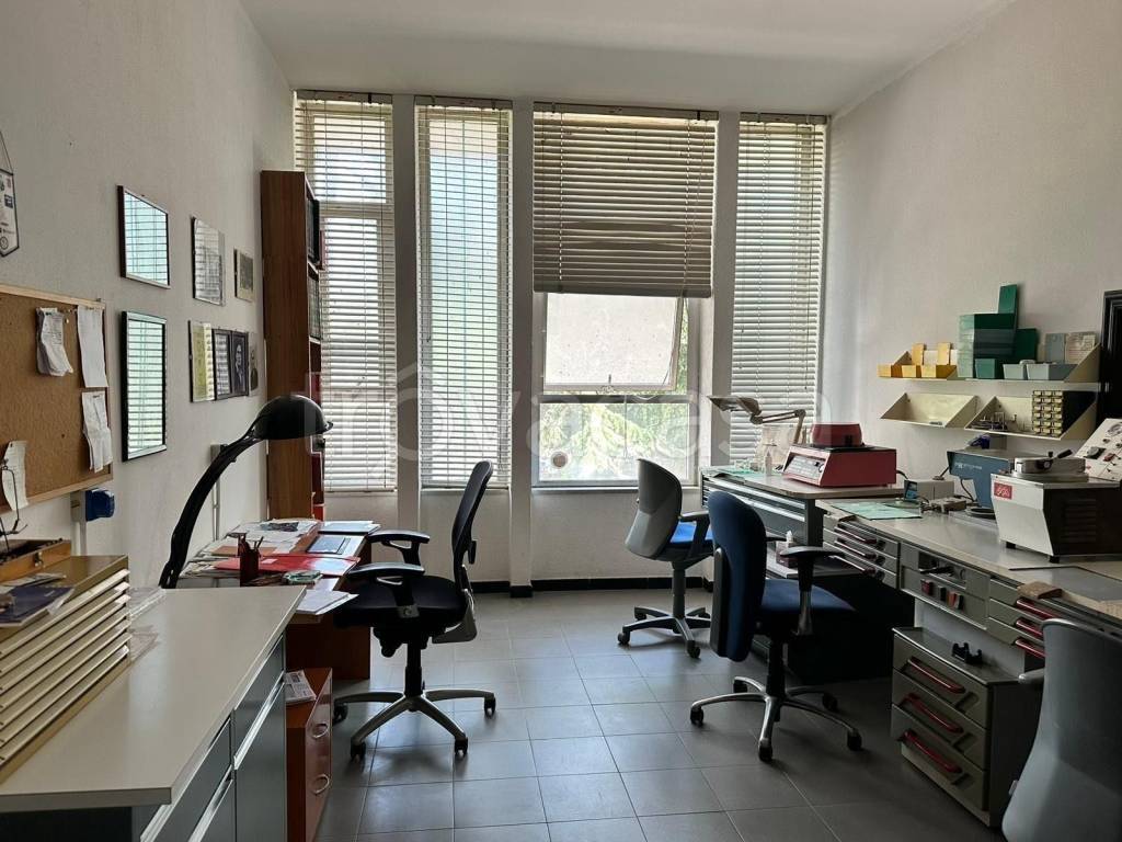 Ufficio in in affitto da privato a Battipaglia via Adige, 1