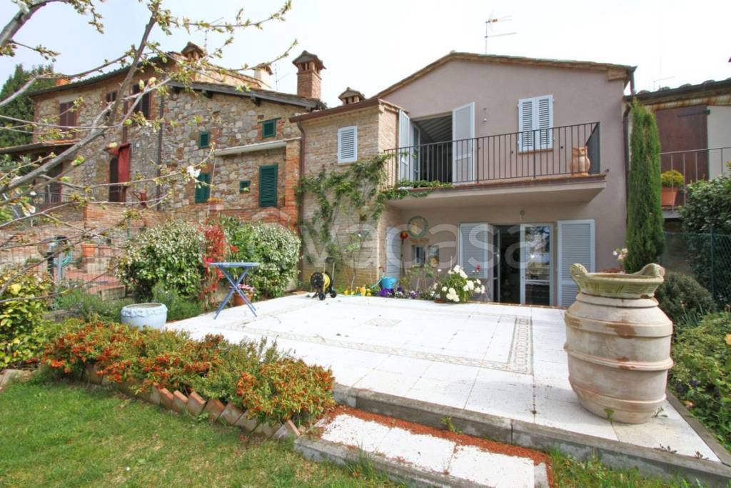 Villa in vendita a Torrita di Siena via Fedro Bandini