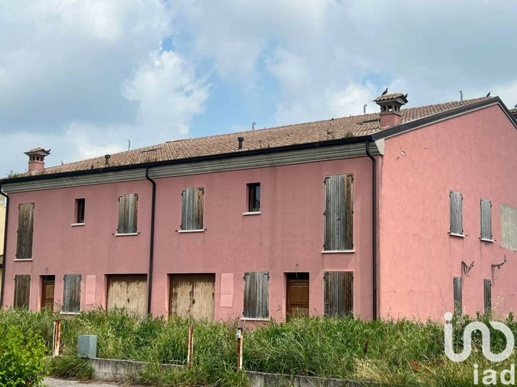 Villa a Schiera in vendita a Gazoldo degli Ippoliti strada gazoldo