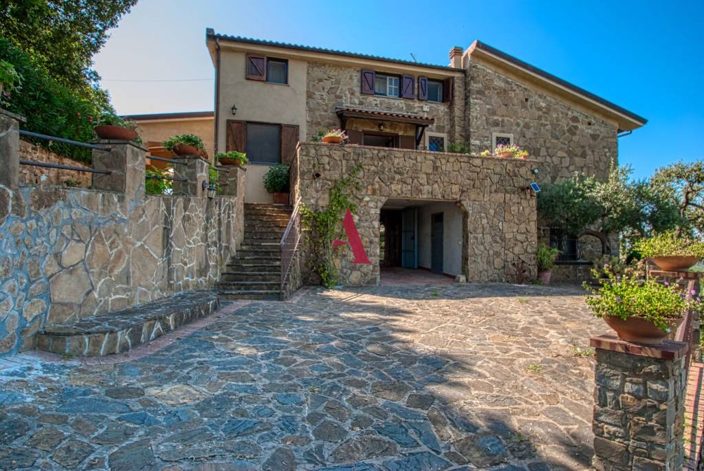 Villa in vendita a Castellabate contrada San Pietro