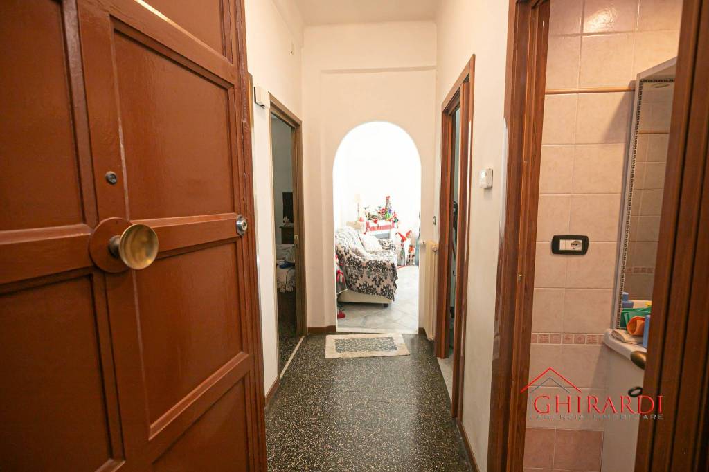 Appartamento in vendita a Genova via Borzoli, 95C
