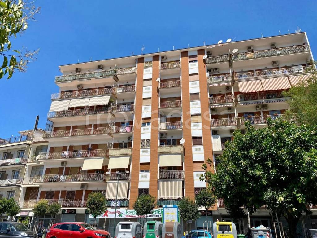 Appartamento in vendita a Napoli piazza Pilastri
