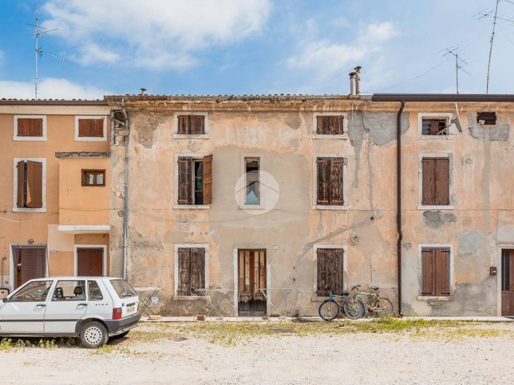 Casa Indipendente in vendita a Villafranca di Verona c.So Vittorio Emanuele ii, 30
