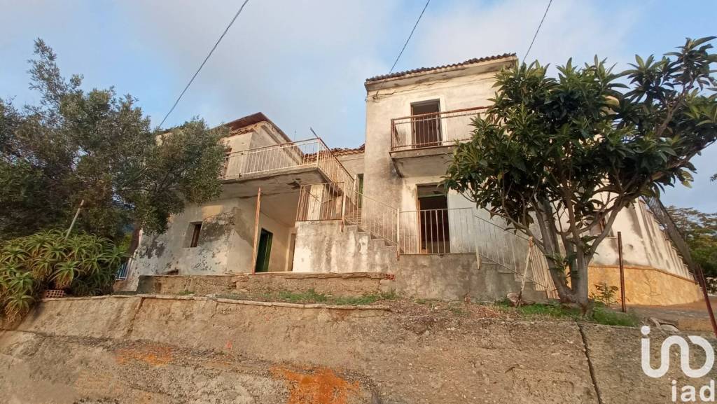 Casa Indipendente in vendita a Longobardi localitã  Bardano, 1