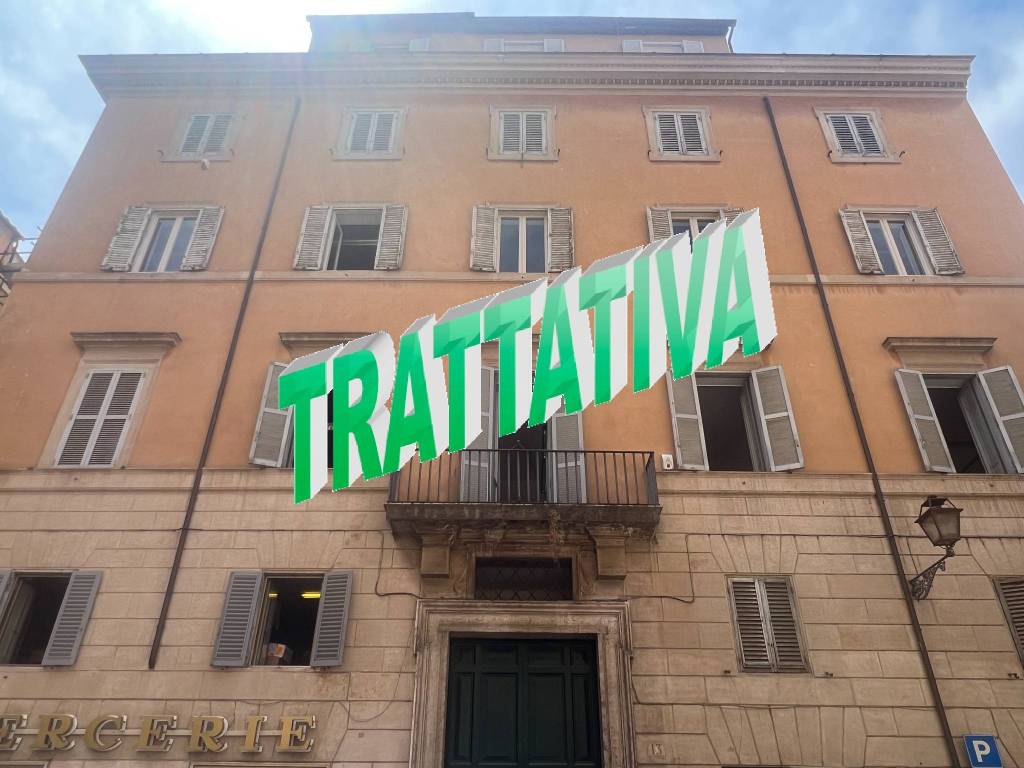 Appartamento in vendita a Roma piazza Paganica, 13