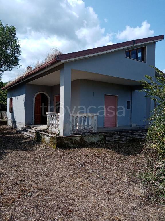 Villa in in vendita da privato a Teora località Pagliara, 24