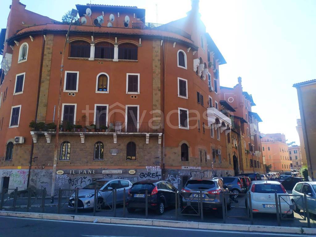 Appartamento in vendita a Roma via Luigi Fincati, 13