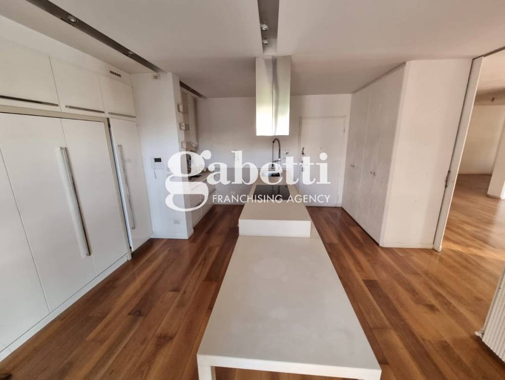 Appartamento in vendita a Trani via Malcangi