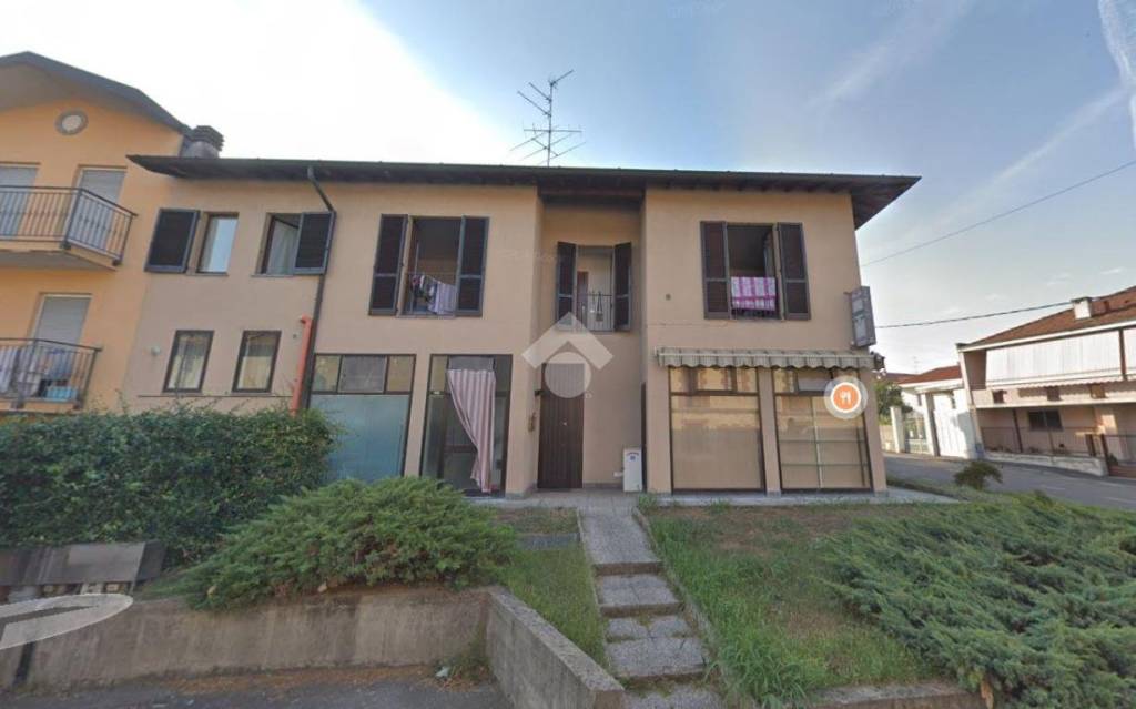 Appartamento in vendita a Ferno via garibaldi, 21