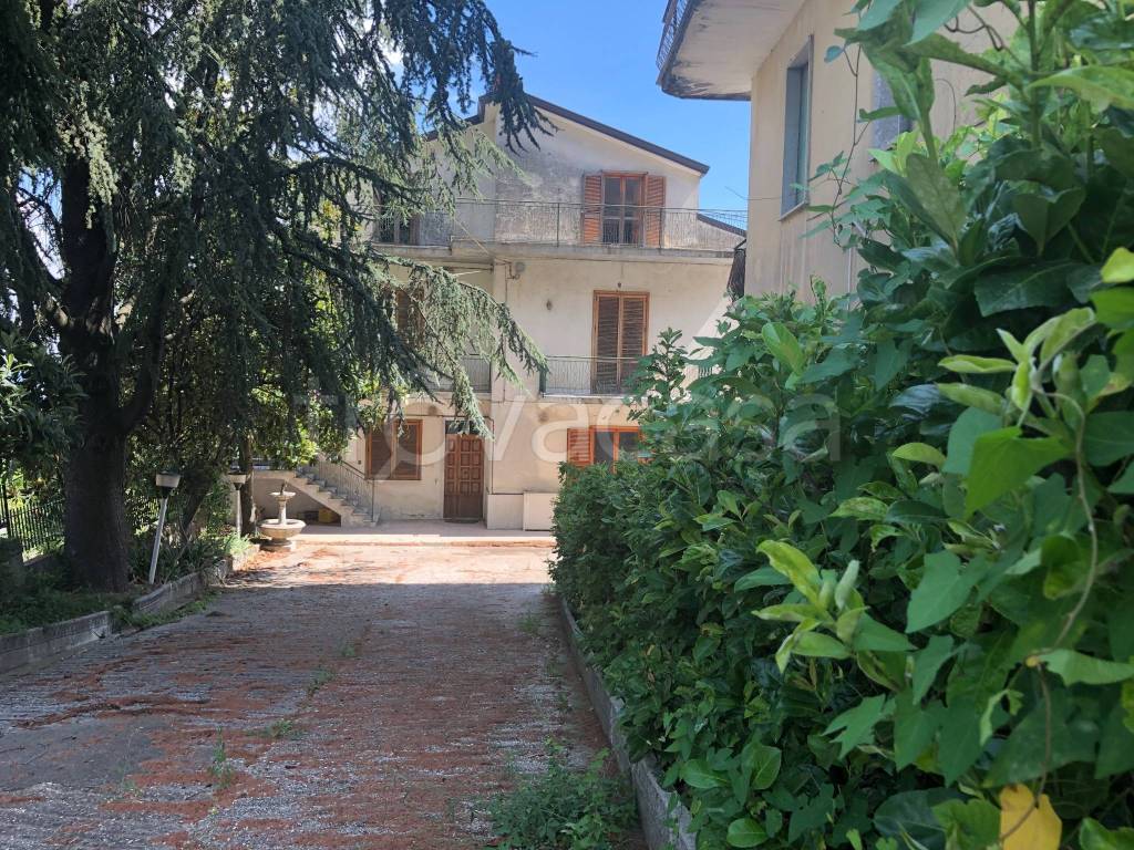 Villa Bifamiliare in in vendita da privato a Pietradefusi rione Serra, 13