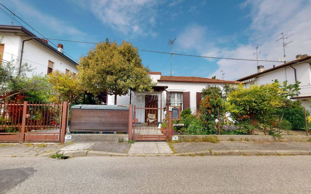Casa Indipendente in vendita a Forlì via Antonio Carini