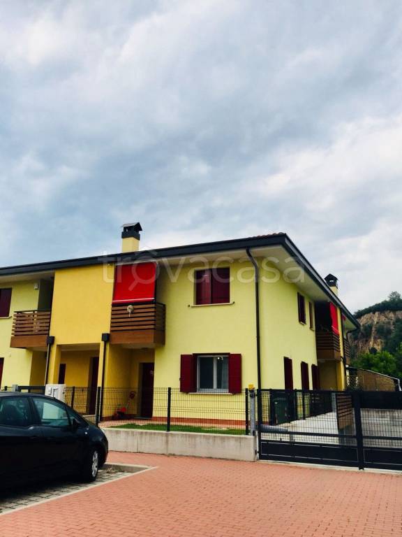 Appartamento in in vendita da privato a Galzignano Terme via Giuseppe Verdi, 9