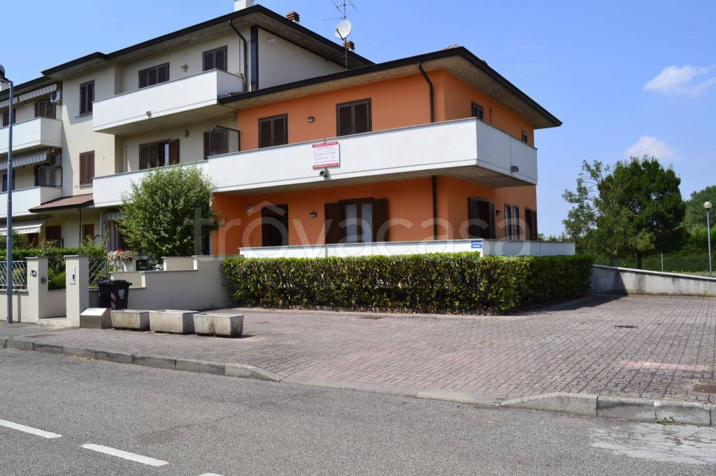 Villa a Schiera in in vendita da privato a Carpaneto Piacentino via dei Bersaglieri, 2