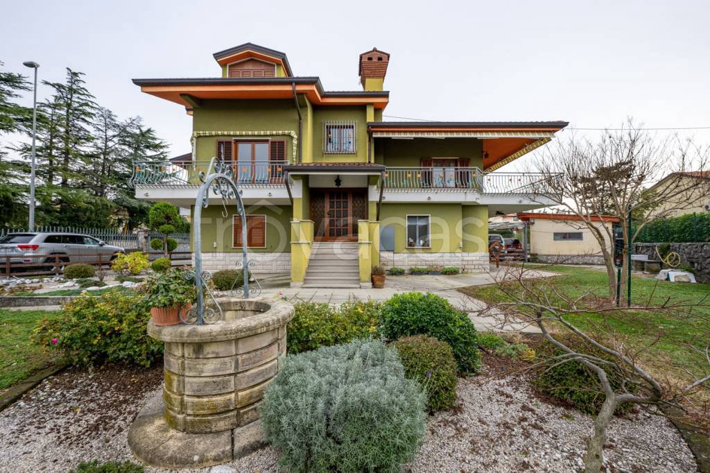 Villa Bifamiliare in vendita a Duino Aurisina località Sistiana
