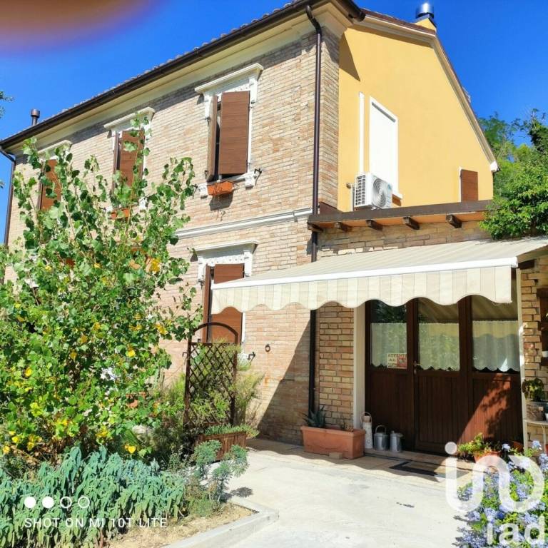 Villa in vendita a Mombaroccio via Montegiano, 29