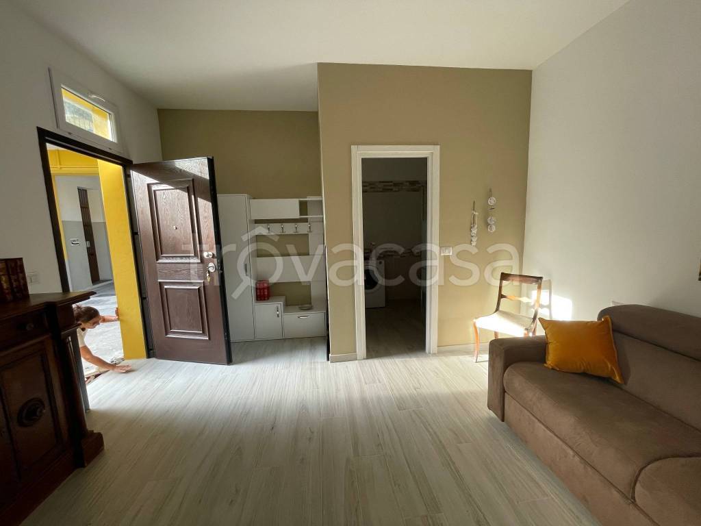 Appartamento in in affitto da privato a Milano via Don Giuseppe Andreoli, 11