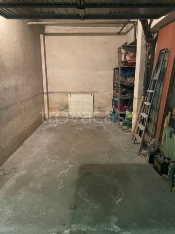 Garage in vendita a Moncalieri corso Trieste, 39