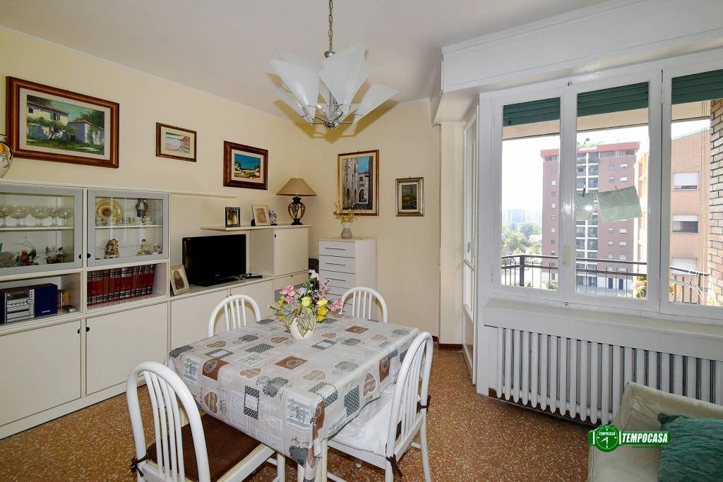 Appartamento in vendita a Milano via Sant'Abbondio