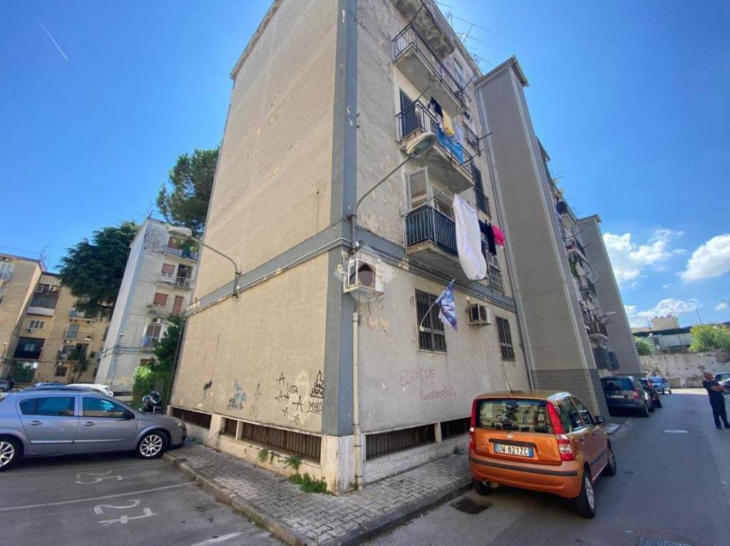 Appartamento in vendita a Napoli via dell'abbondanza, 48