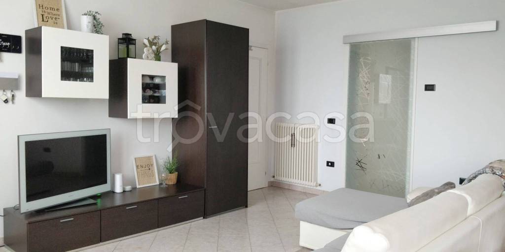 Appartamento in in vendita da privato a Moglia via Francesco Santi, 7