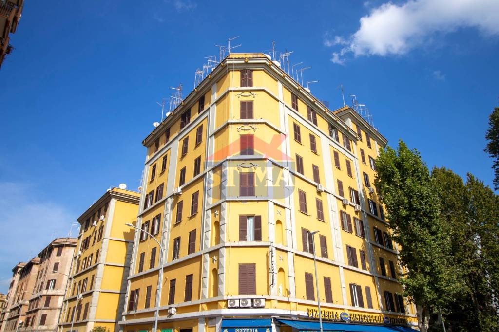 Appartamento in vendita a Roma via Carlo Mezzacapo, 12