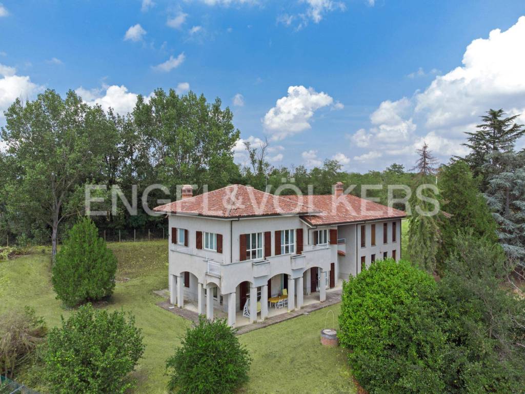 Villa in vendita a Castell'Alfero via Bine, 43