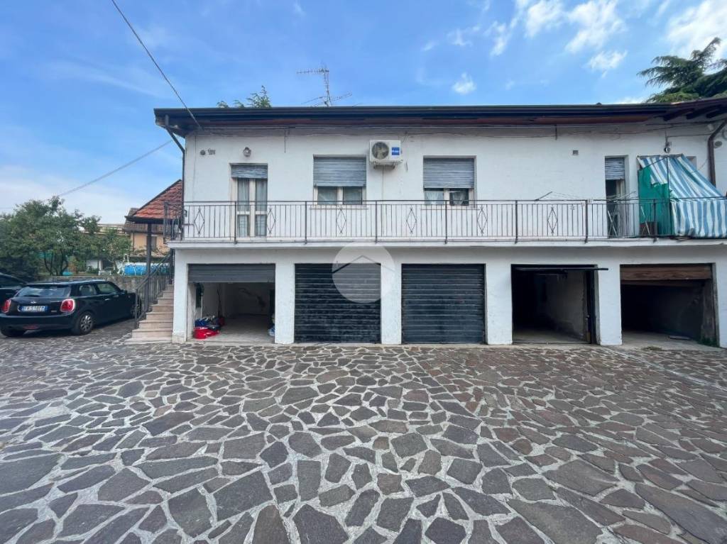 Appartamento in vendita a Lonato del Garda via Regia Antica, 110
